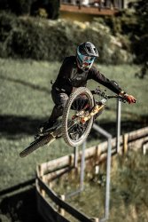 Balades à vélo en famille autour des lacs suisses : itinéraires sécurisés et conseils pratiques