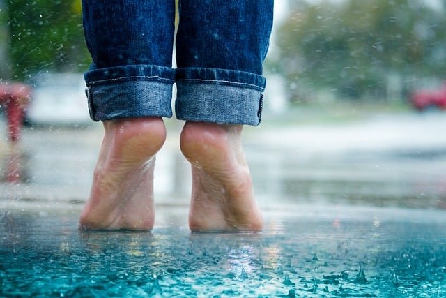 barefoot-walking.jpg