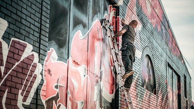city-wall-graffiti
