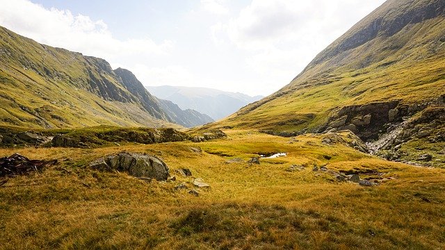 Alp-Landschaft bei Sonnenaufgang